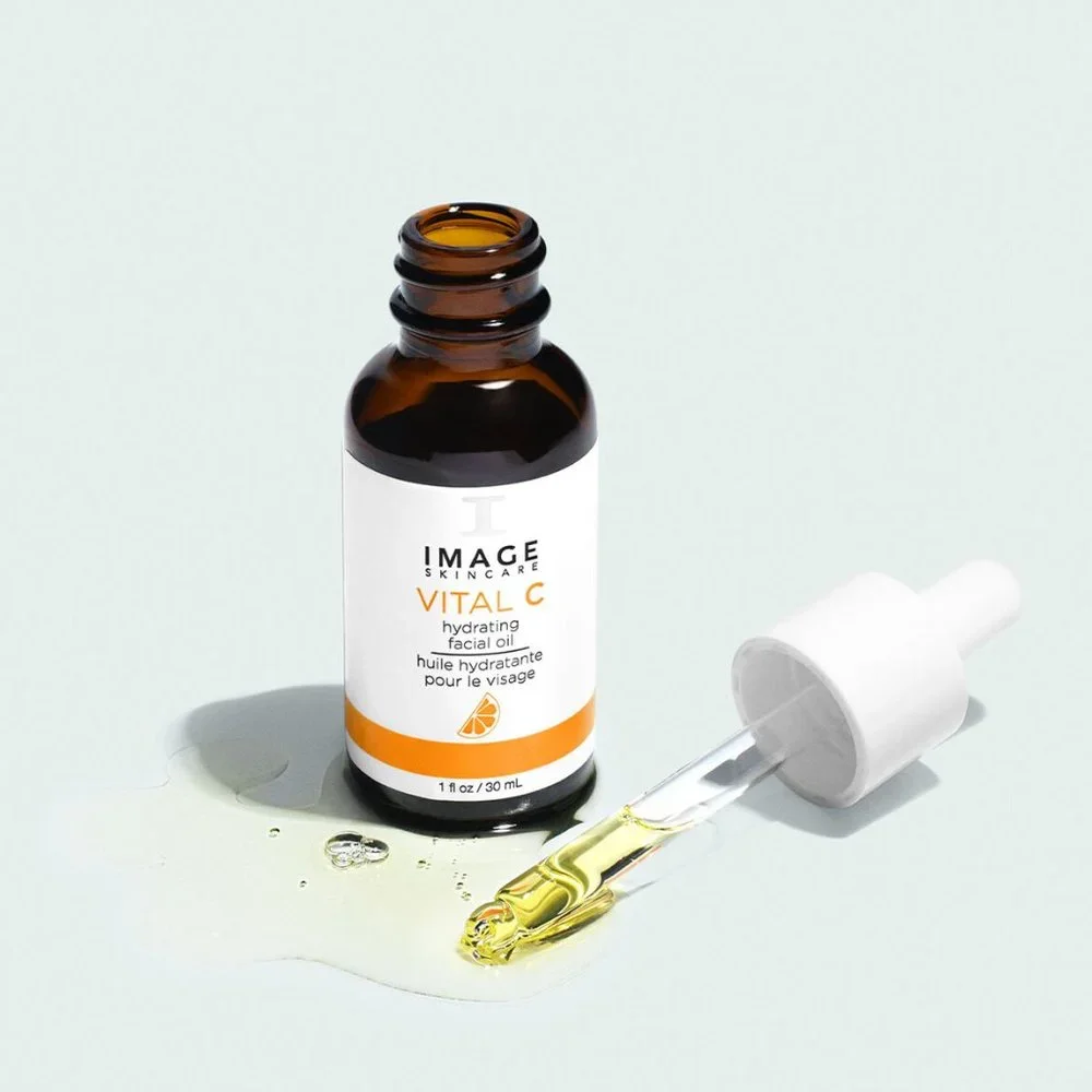 VITAL C hydrating facial oil - Picture 2 of 3